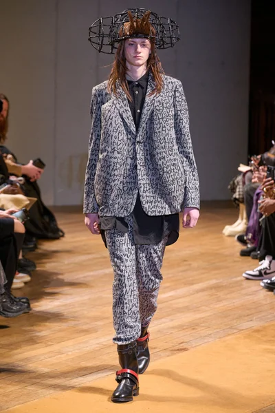 Look 4